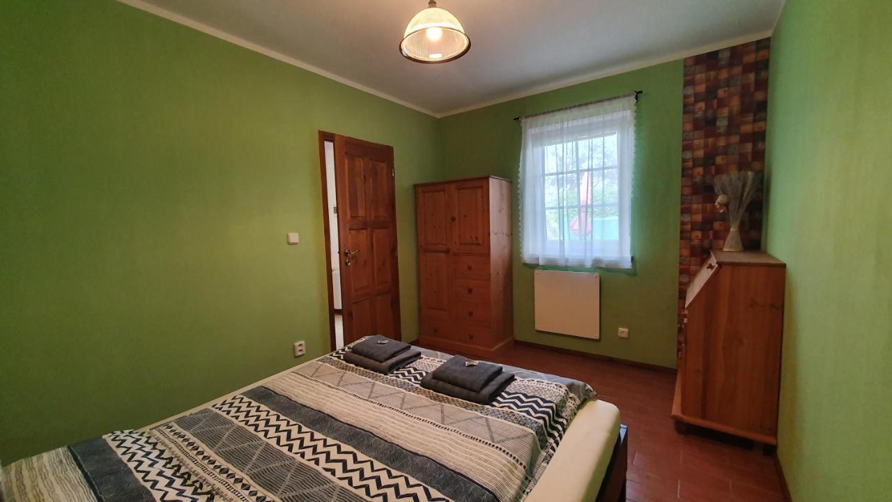 Penzion Na Lednicke Apartman Hlohovec Kültér fotó