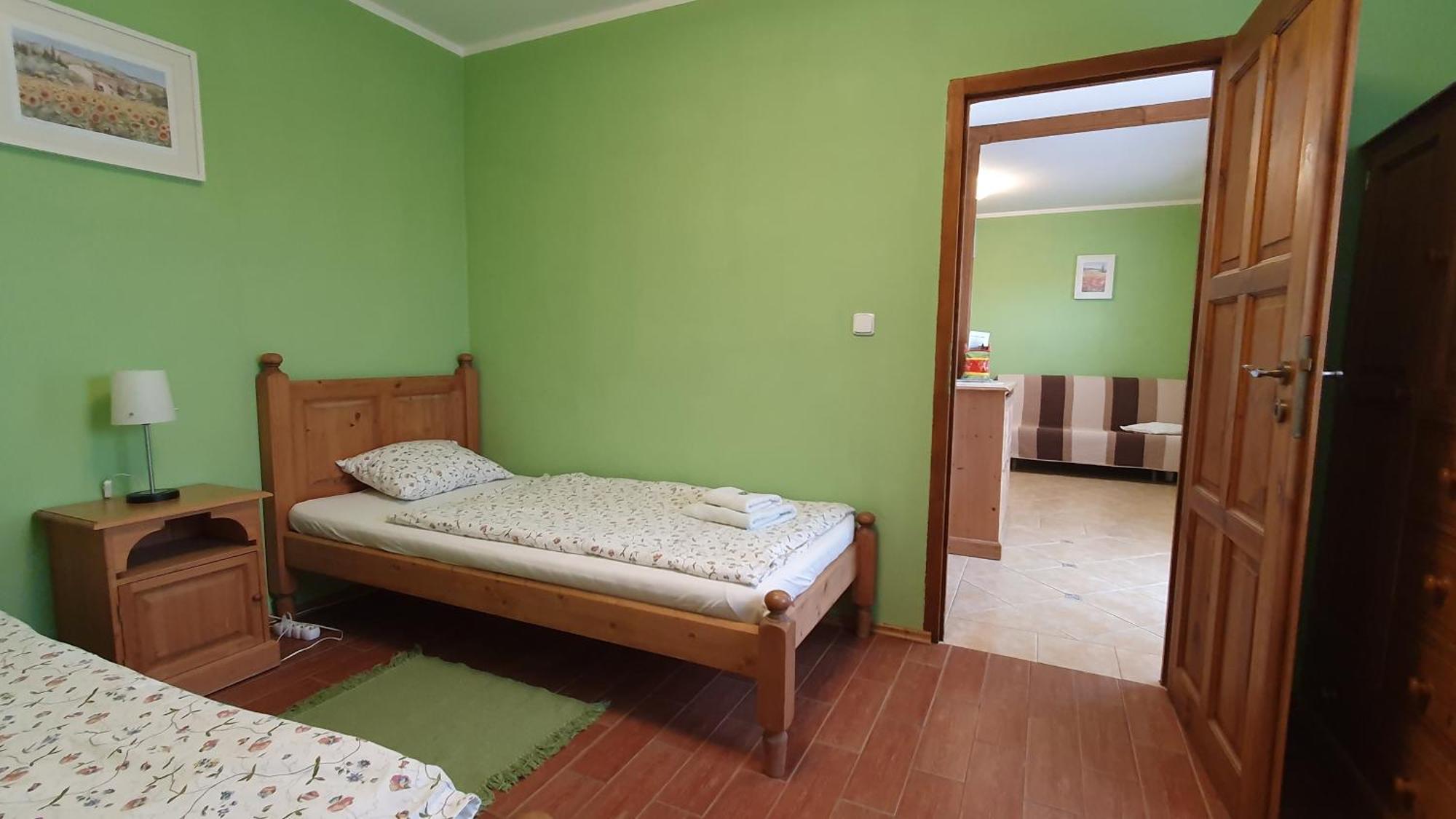 Penzion Na Lednicke Apartman Hlohovec Szoba fotó